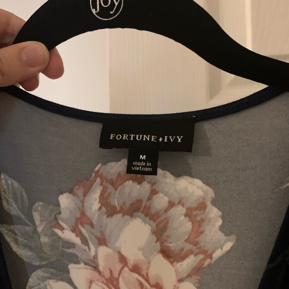 Fortune Ivy High-low length dress - Picture 3 of 3